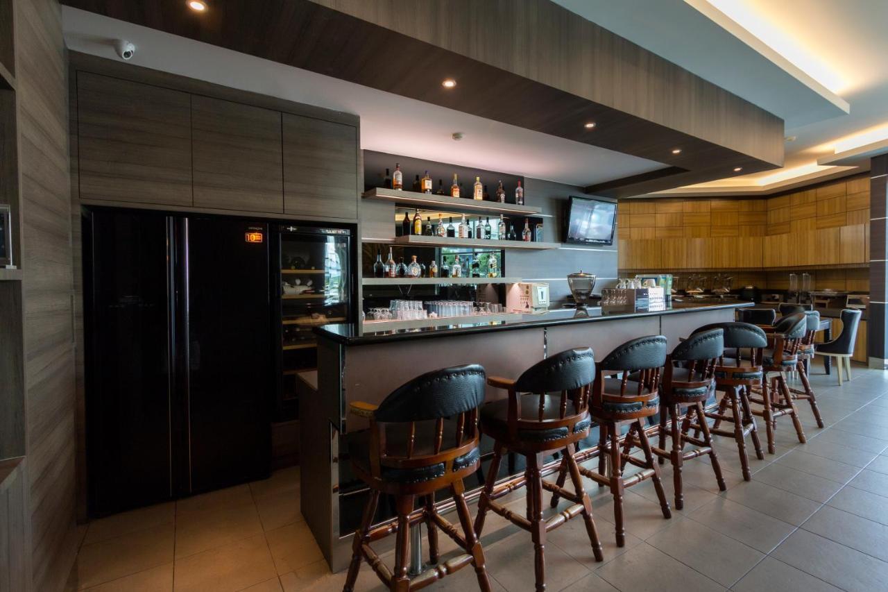 Mariner Hotel Labuan Kültér fotó